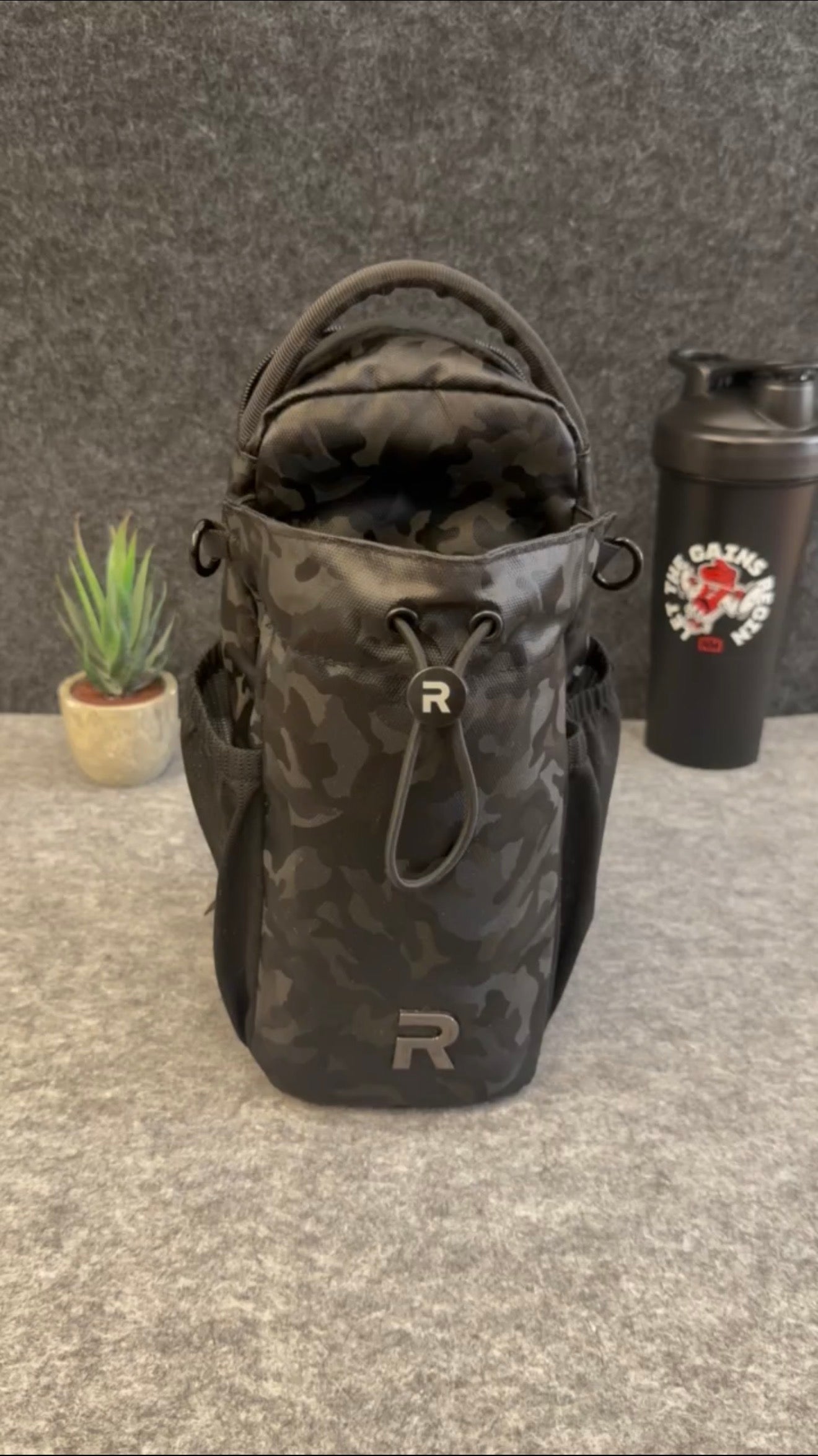 The Rig Pro — Magnetic Bottle Bag